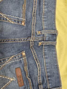 Women’s Wrangler Retro Boot Cut Jeans in Dark Denim with Contrast Stitching